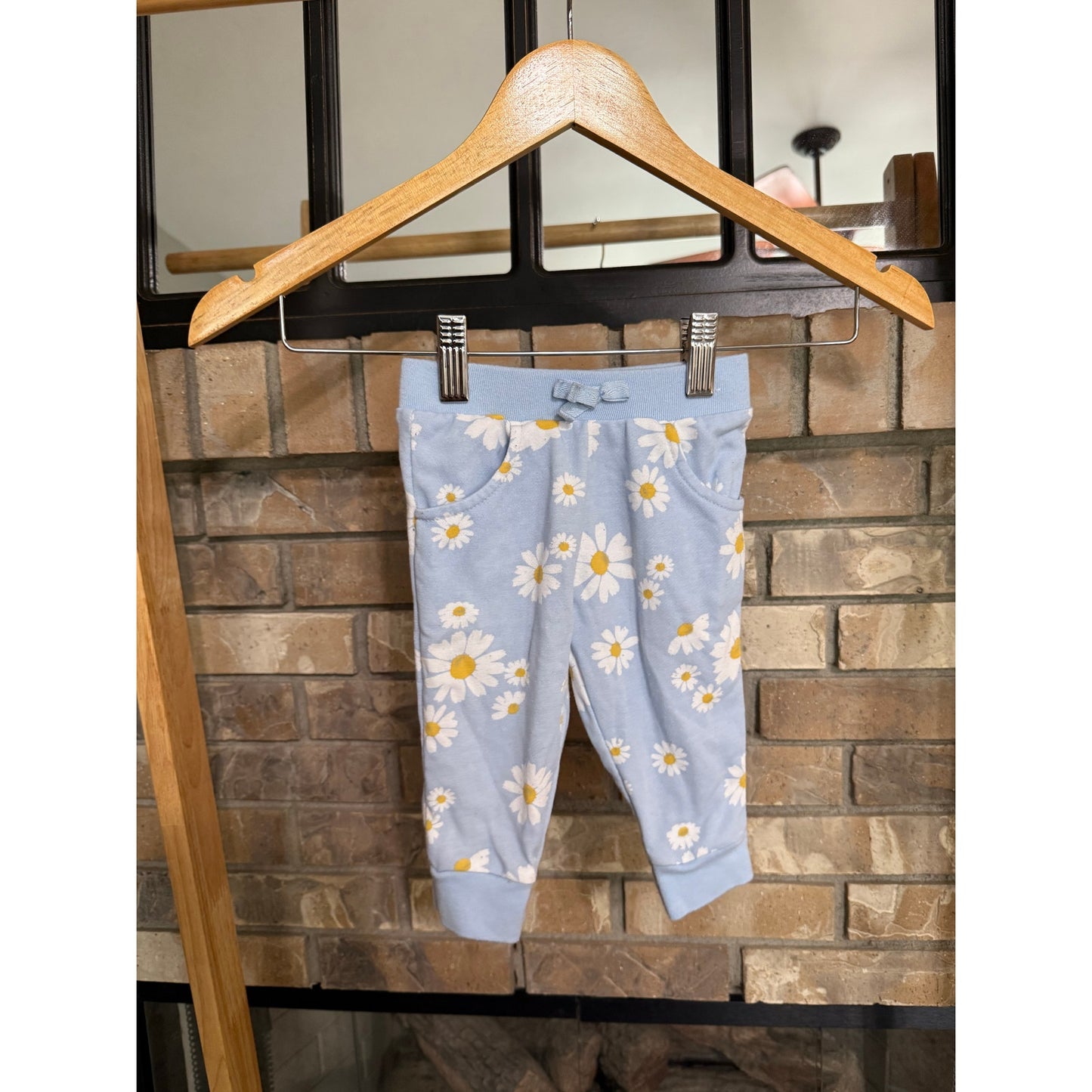 Garanimals Sunflower Baby Girl French Terry Joggers 6-9M EUC