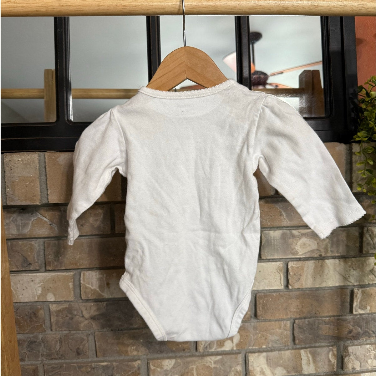 Carter's Just the Sweetest White Long Sleeve Bodysuit 6M GUC