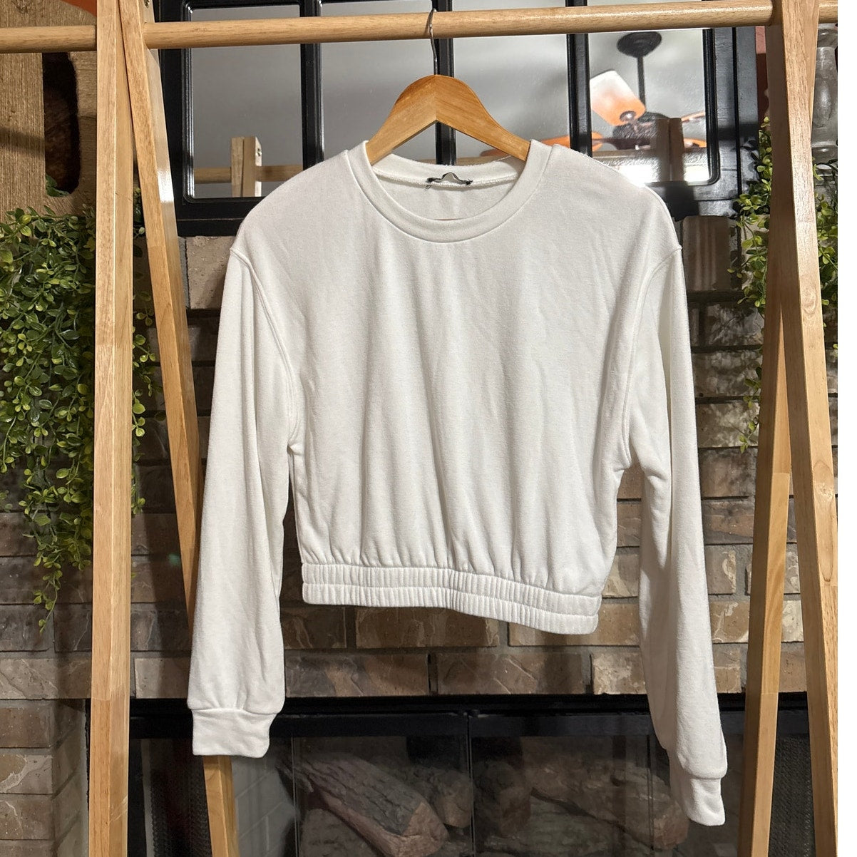 Zara Bamboo White Terry Sweatshirt - Small - EUC